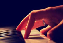 虎扑体育官网：[英超]榜首大战平分秋色 利物浦坐收渔翁之利.